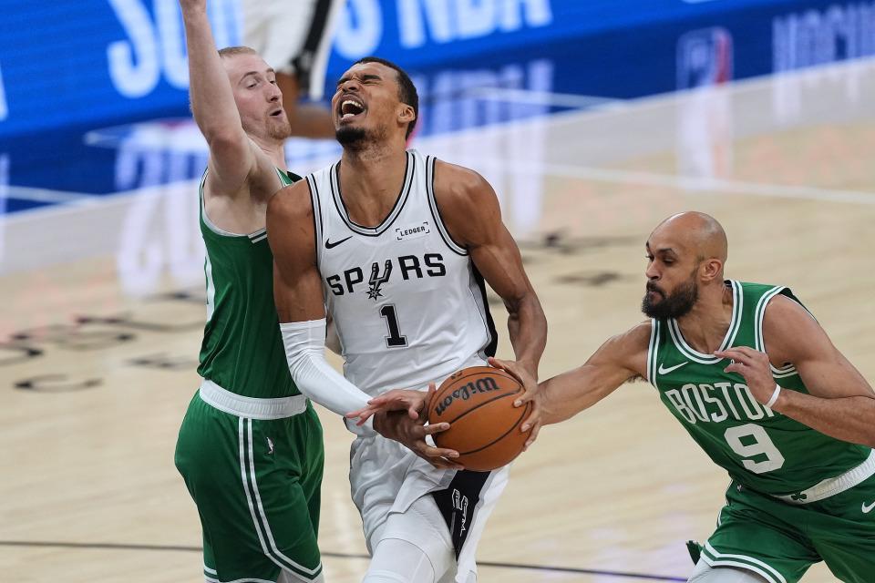 九游娱乐平台-8三分轰39+11，文班平生涯纪录！3点助马刺17战16胜连斩争冠大热